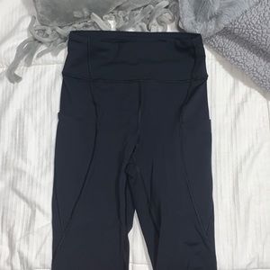 Lululemon black leggings with pockets